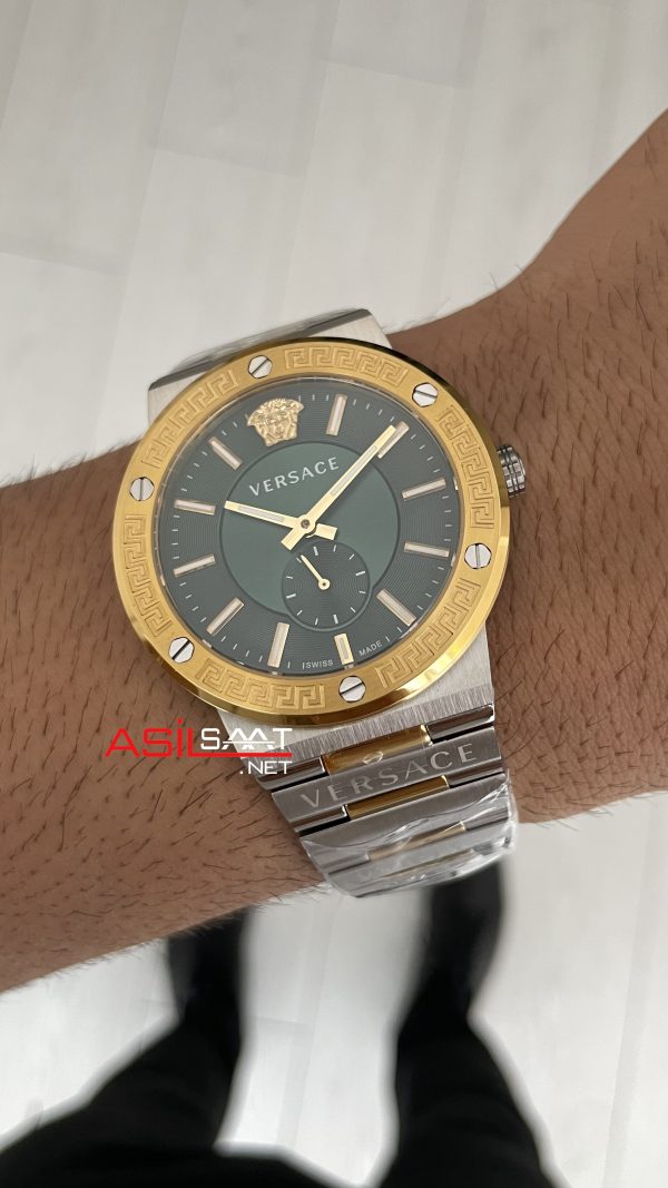 Versace Greca Logo VRSCVEVI00420 Yeşil Kadran 41mm Two Tone Gold Erkek Kol Saati Versace Greca Logo VRSCVEVI00420 Yeşil Kadran 41mm Two Tone Gold Erkek Kol Saati