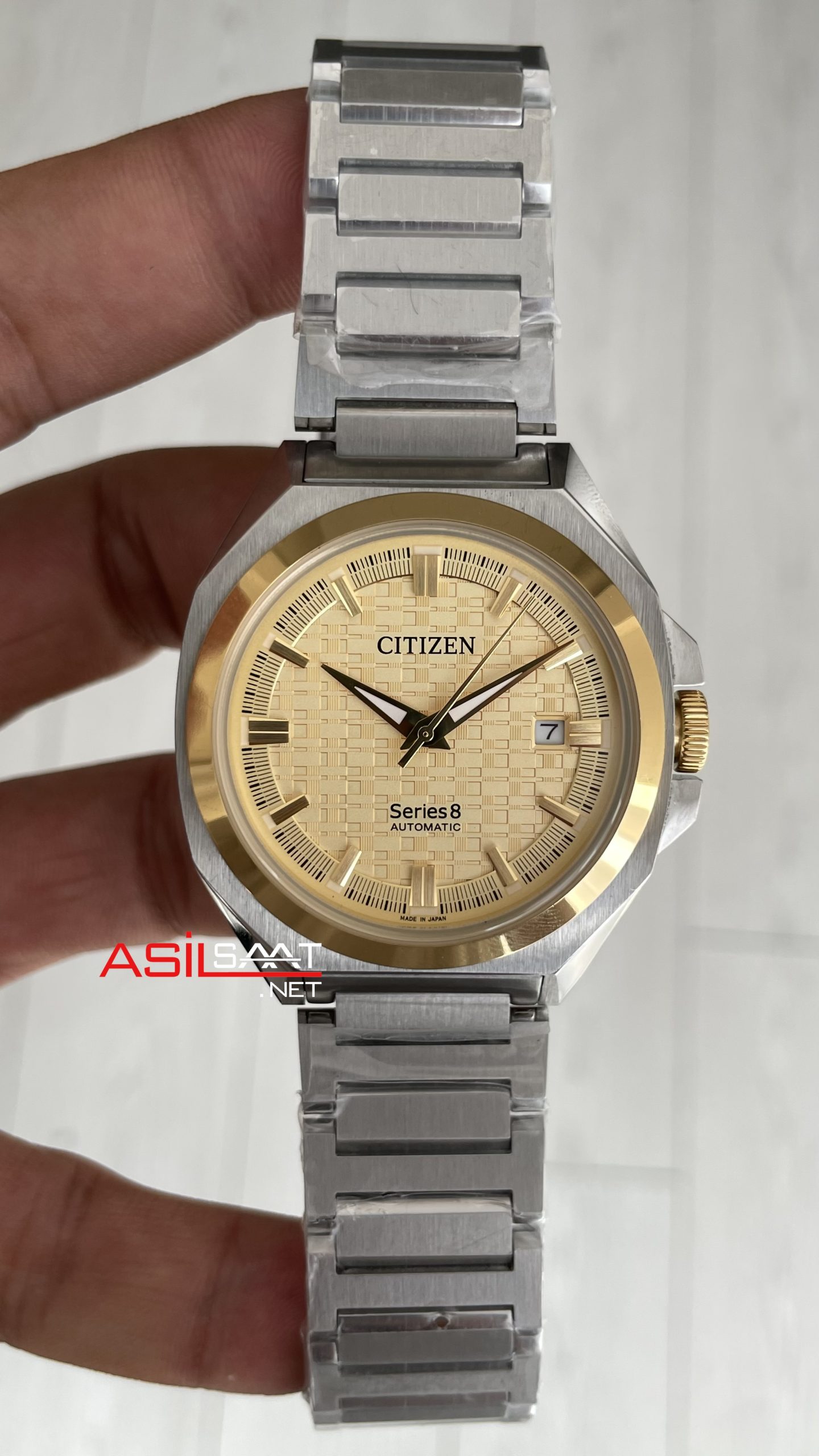 Citizen Series8 Champagne Two Tone Gold Replika Saat Citizen Series8 Champagne Two Tone Gold Replika Saat