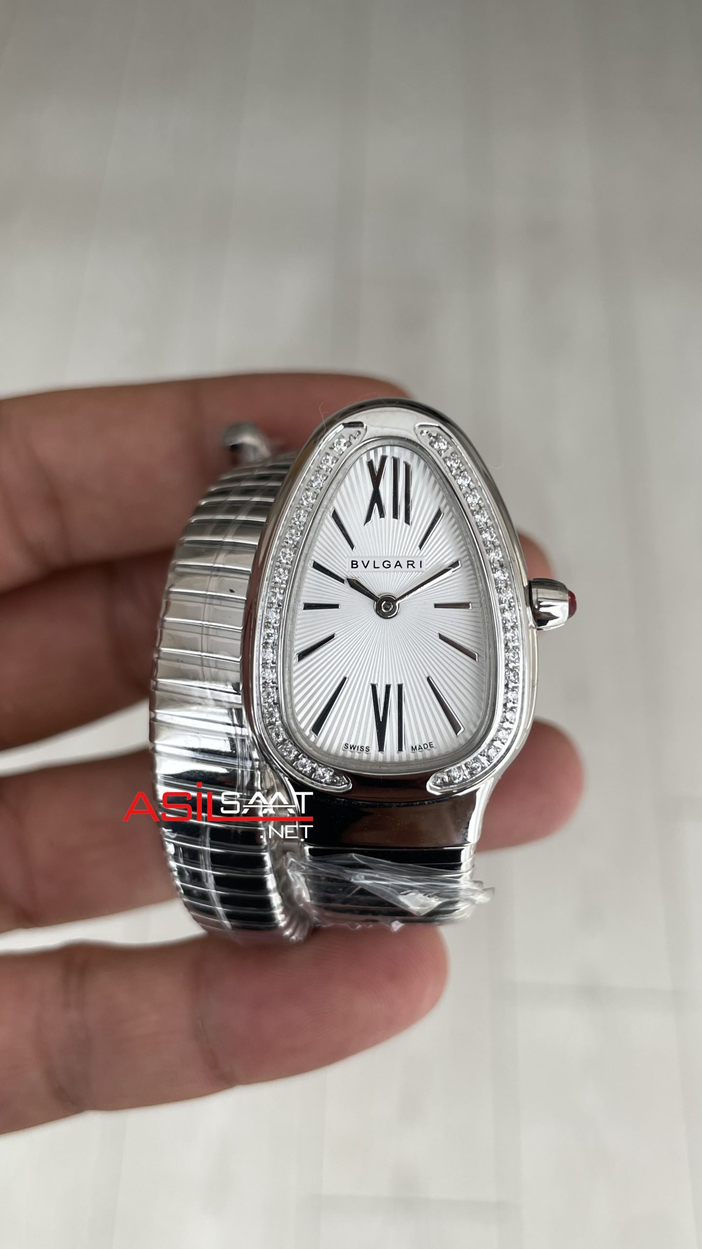 Bulgari Serpenti Tubogas Diamond Beyaz Kadran 101827 Silver 35mm Kadın Kol Saati Bulgari Serpenti Tubogas Diamond Beyaz Kadran 101827 Silver 35mm Kadın Kol Saati