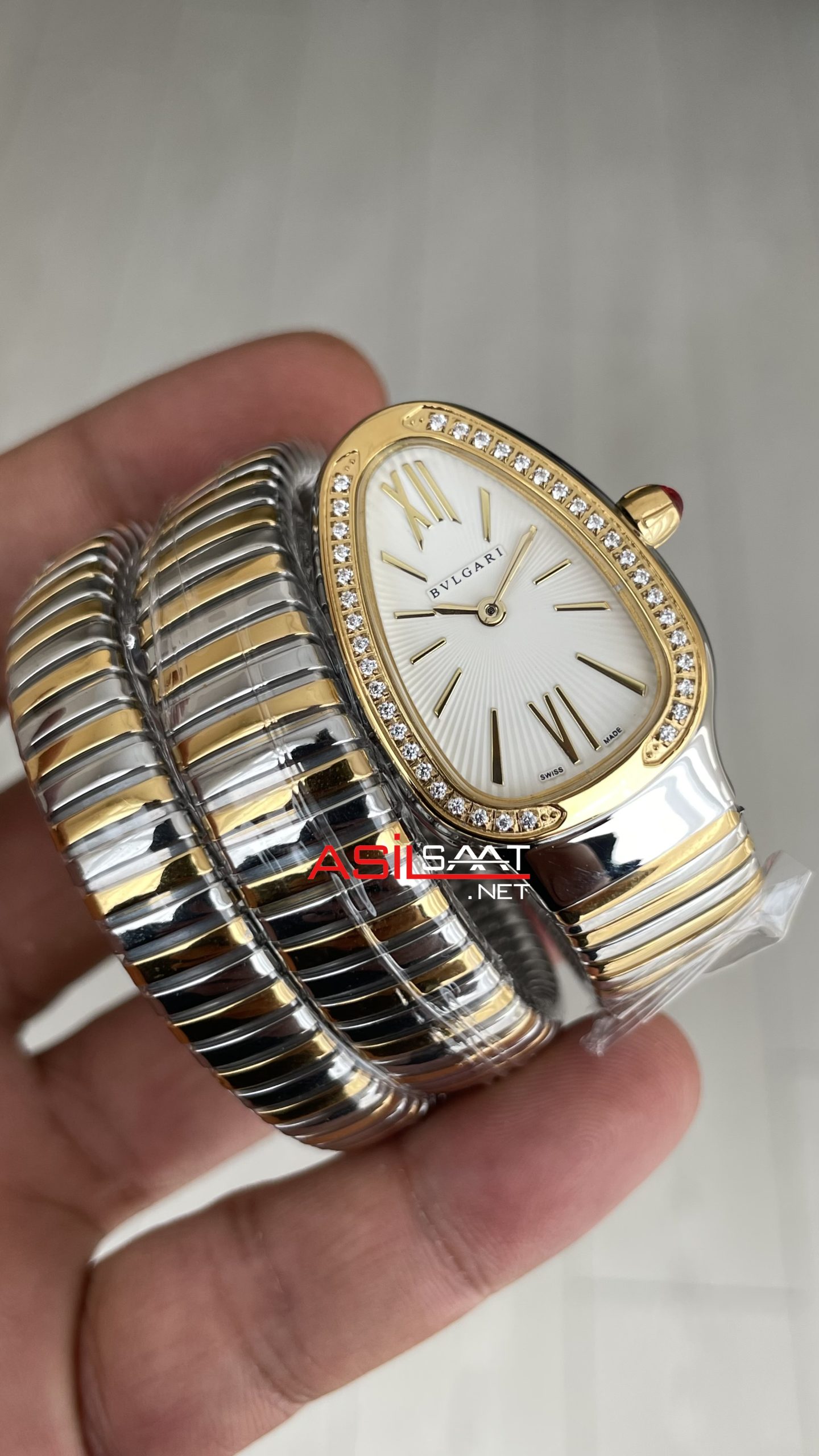 Bulgari Serpenti Tubogas Diamond Beyaz Kadran 103797 Silver Gold 35mm Üç Sarmalı Kadın Kol Saati