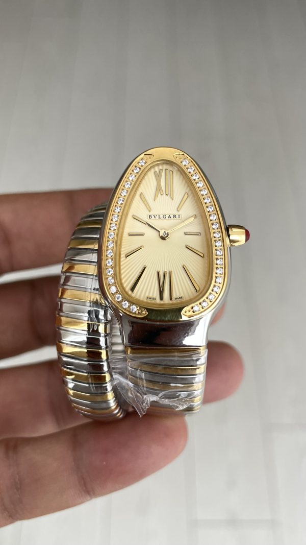 Bulgari Serpenti Tubogas Diamond Champagne Kadran Silver Gold 35mm Tek Sarmalı Kadın Kol Saati Bulgari Serpenti Tubogas Diamond Champagne Kadran Silver Gold 35mm Tek Sarmalı Kadın Kol Saati