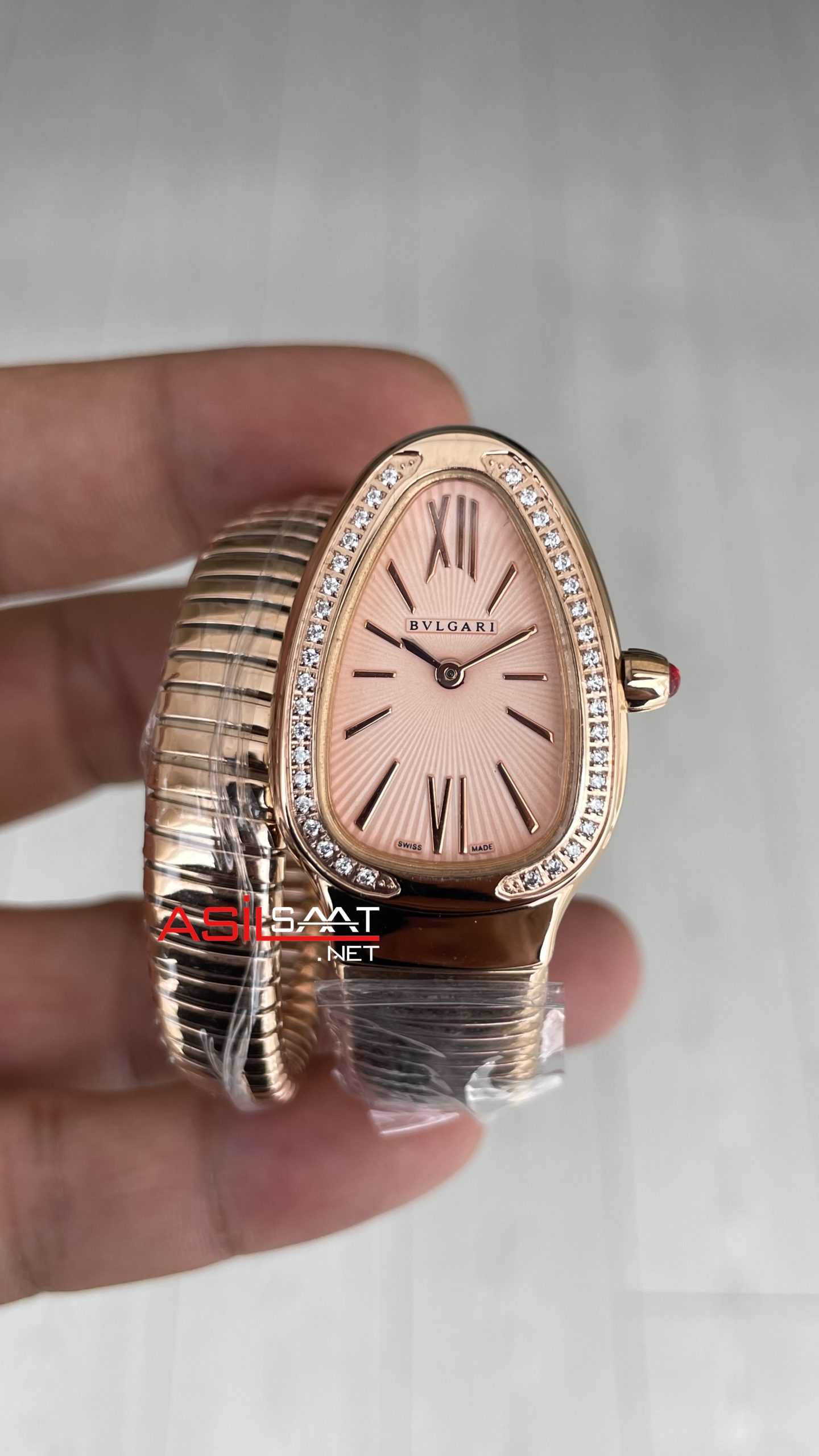Bulgari Serpenti Tubogas Diamond Pembe 35mm Rosegold Tek Sarmalı Kadın Kol Saati Bulgari Serpenti Tubogas Diamond Pembe 35mm Rosegold Tek Sarmalı Kadın Kol Saati