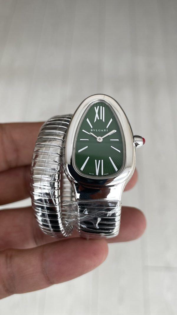Bulgari Serpenti Tubogas Yeşil Kadran Silver 35mm Kadın Kol Saati Bulgari Serpenti Tubogas Yeşil Kadran Silver 35mm Kadın Kol Saati