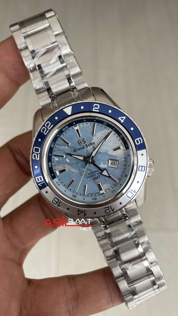 Grand Seiko GMT Sport Collection 44mm Buz Mavisi Kadran Replika Saat Grand Seiko GMT Sport Collection 44mm Buz Mavisi Kadran Replika Saat