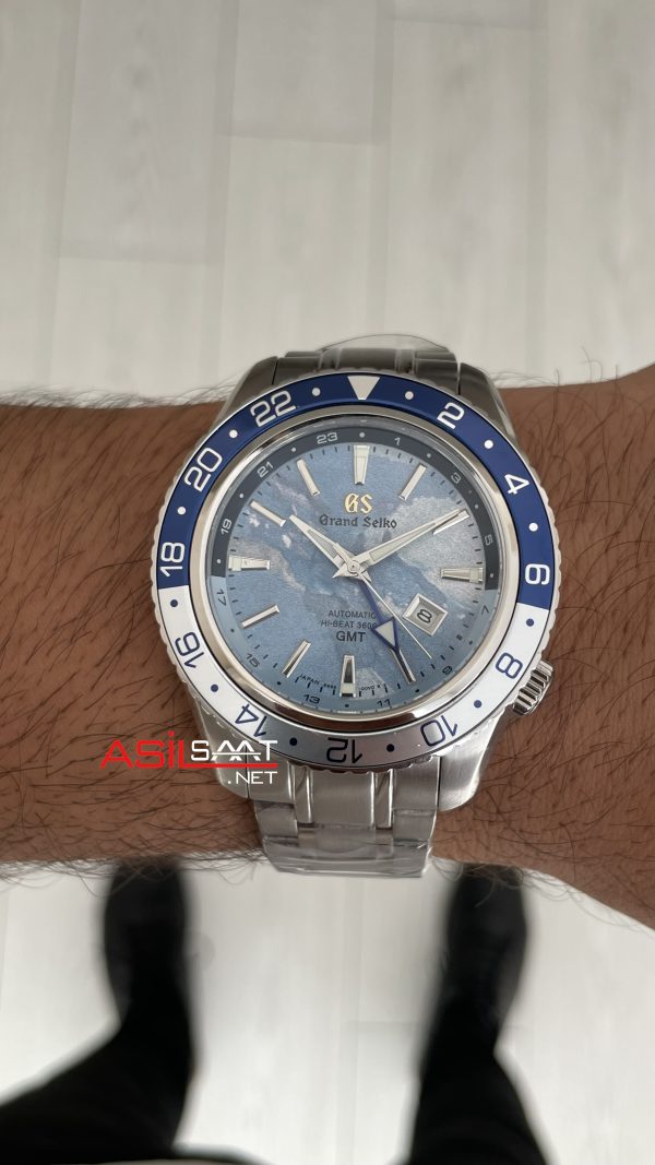Grand Seiko GMT Sport Collection 44mm Buz Mavisi Kadran Replika Saat Grand Seiko GMT Sport Collection 44mm Buz Mavisi Kadran Replika Saat