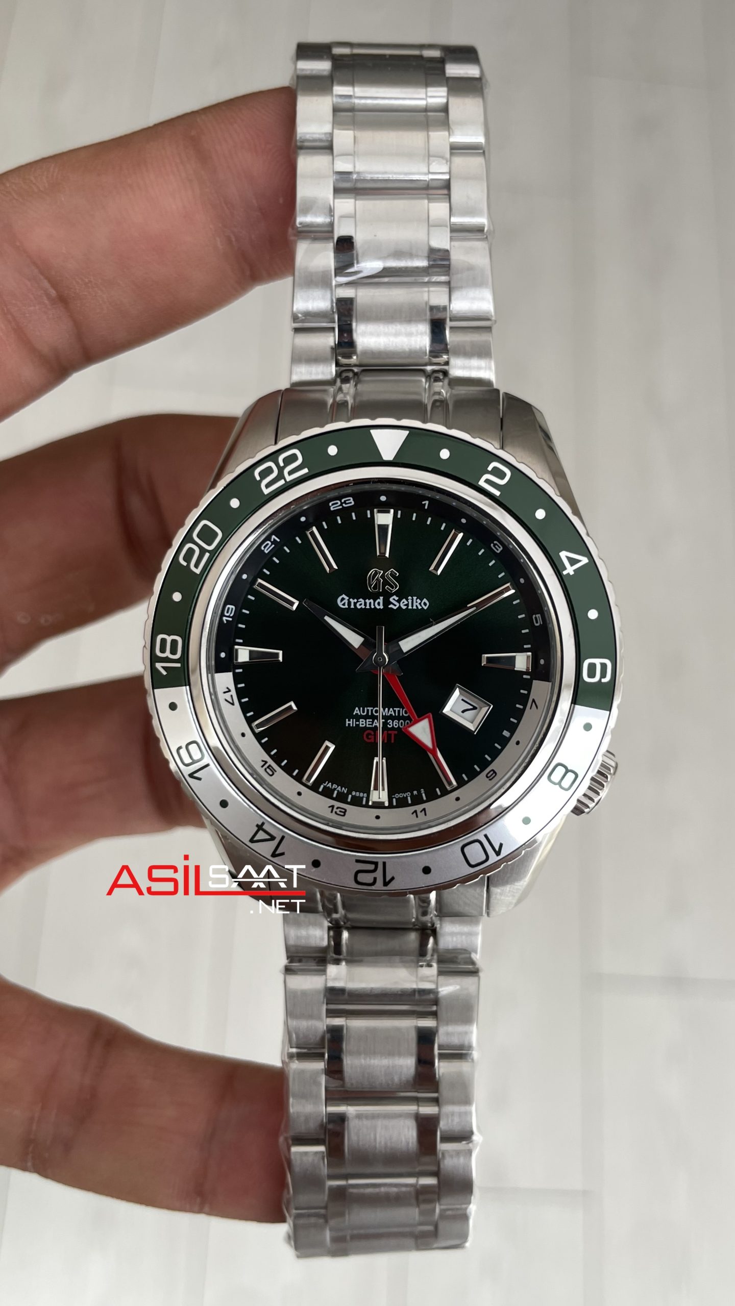Grand Seiko GMT Sport Collection 44mm Yeşil Kadran Replika Saat Grand Seiko GMT Sport Collection 44mm Yeşil Kadran Replika Saat