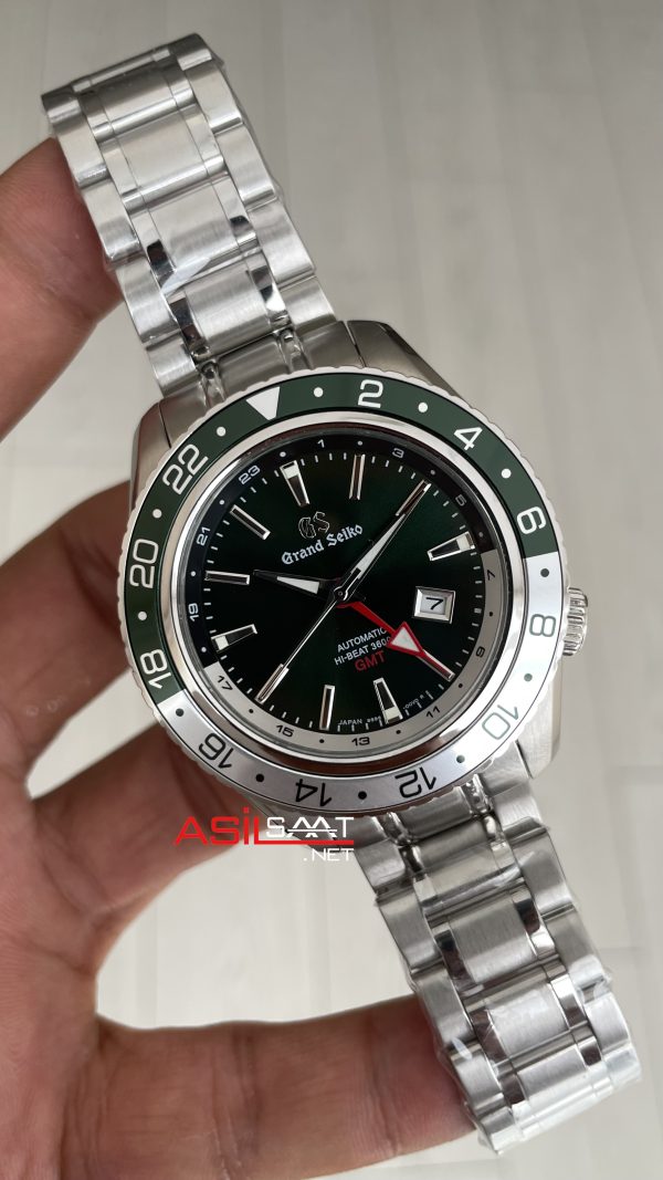 Grand Seiko GMT Sport Collection 44mm Yeşil Kadran Replika Saat Grand Seiko GMT Sport Collection 44mm Yeşil Kadran Replika Saat