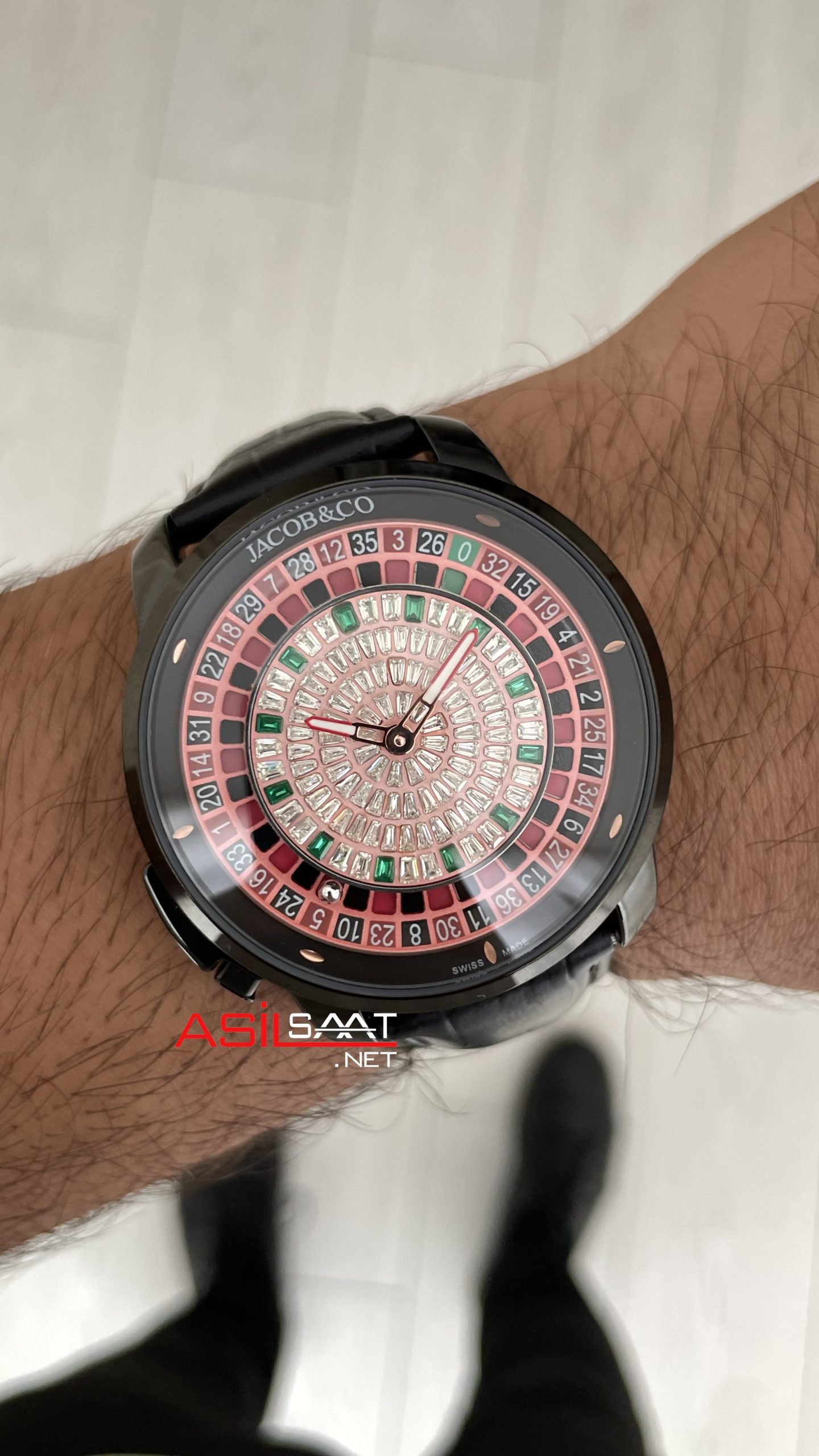 Jacob & Co. Casino Rulet Diamond Siyah 44mm Black & PVD Replika Saat