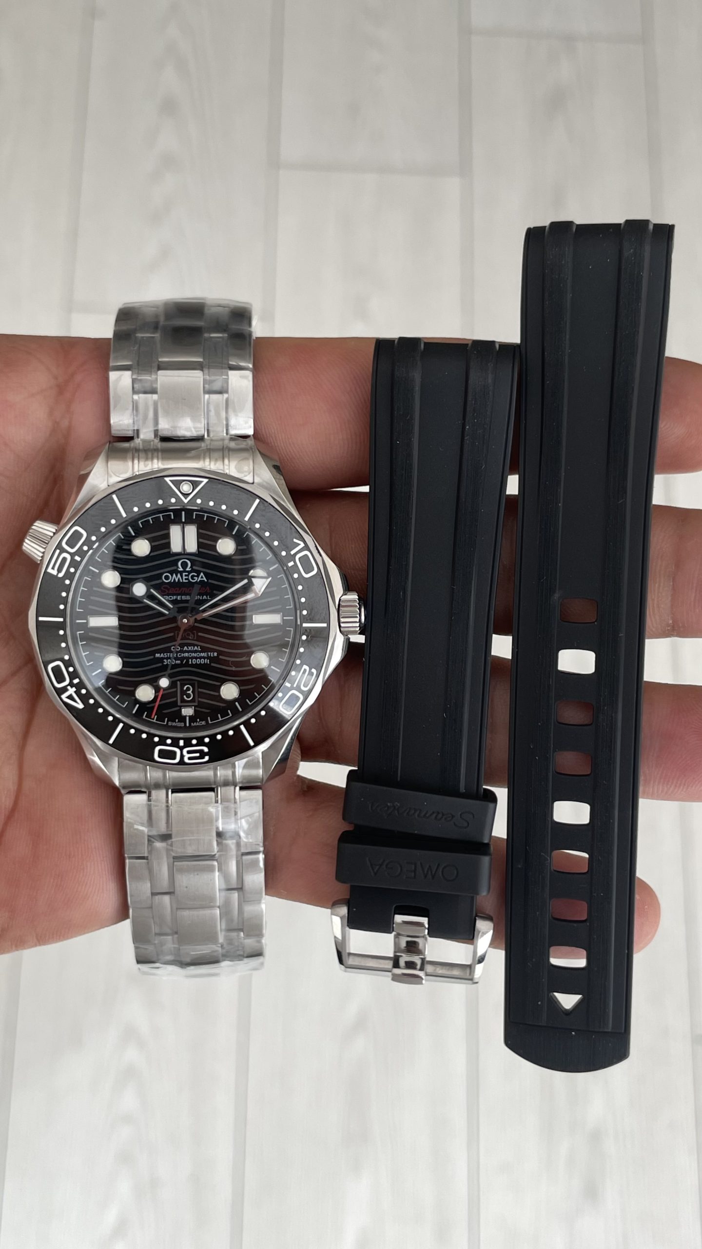 Omega Seamaster Diver 300M Siyah Kadran 42mm Swiss ETA Saat VR+ Factory