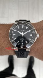 Oris Aquis Date Siyah 43mm Kauçuk Replika Saat