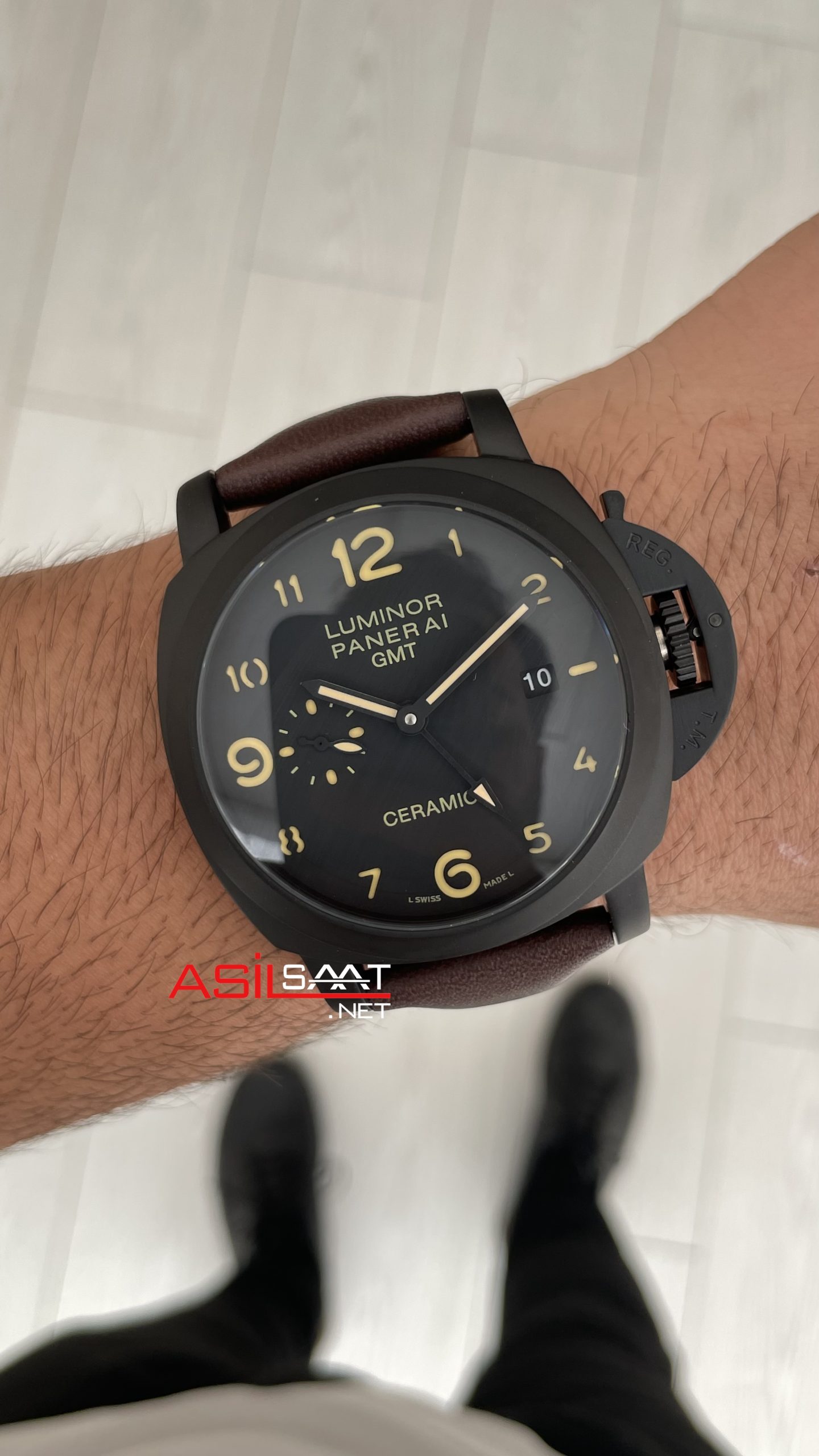 Panerai Luminor Ceramica GMT Power Reserve PAM00441 Kahverengi 44mm Black Replika Saat