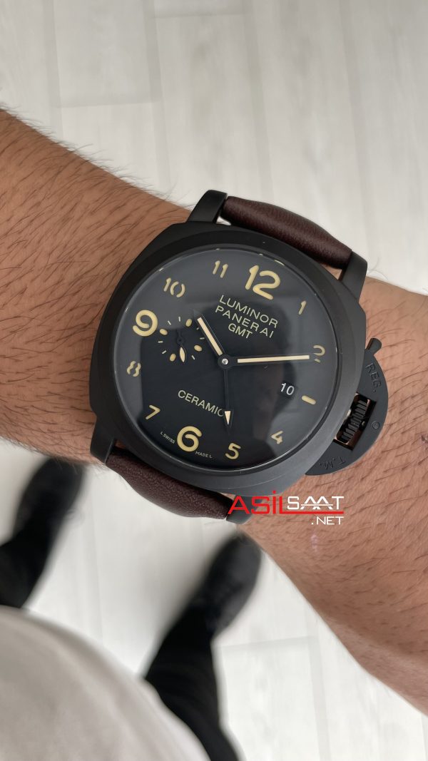 Panerai Luminor Ceramica GMT Power Reserve PAM00441 Kahverengi 44mm Black Replika Saat Panerai Luminor Ceramica GMT Power Reserve PAM00441 Kahverengi 44mm Black Replika Saat