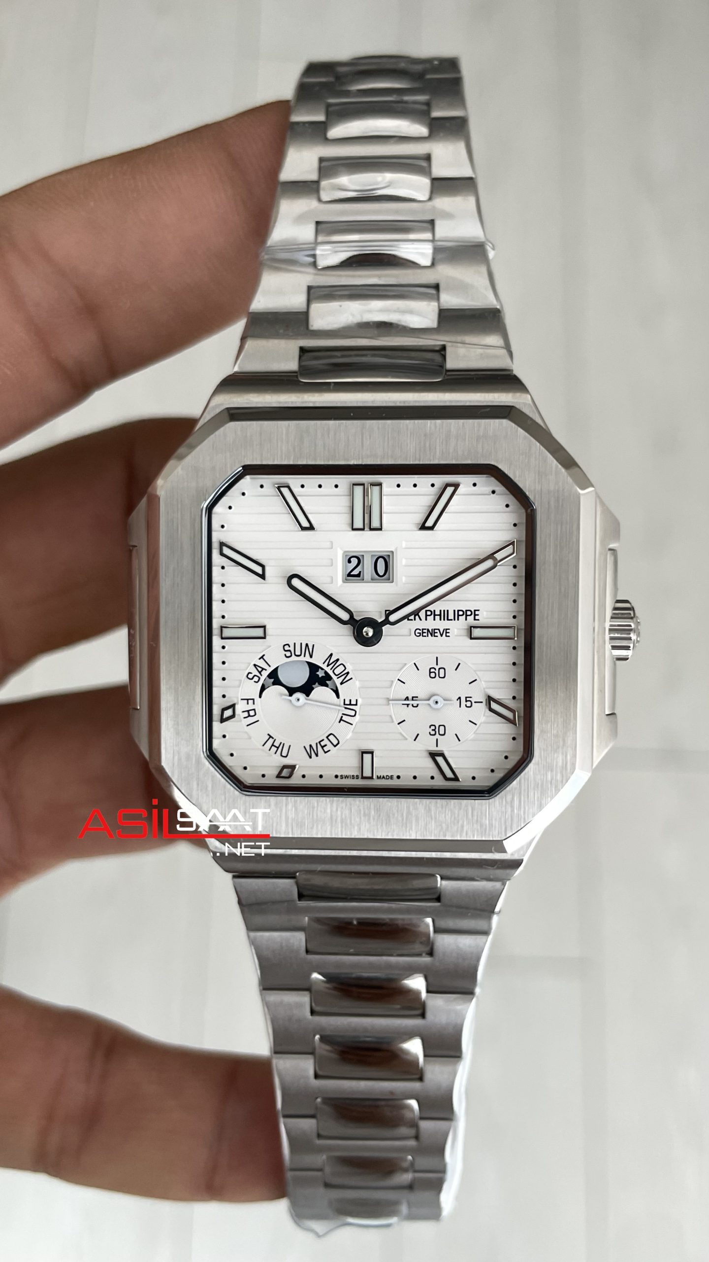 Patek Philippe Cubitus 5822P Date Day Moon Phase 45mm Silver Beyaz Kadran Patek Philippe Cubitus 5822P Date Day Moon Phase 45mm Silver Beyaz Kadran