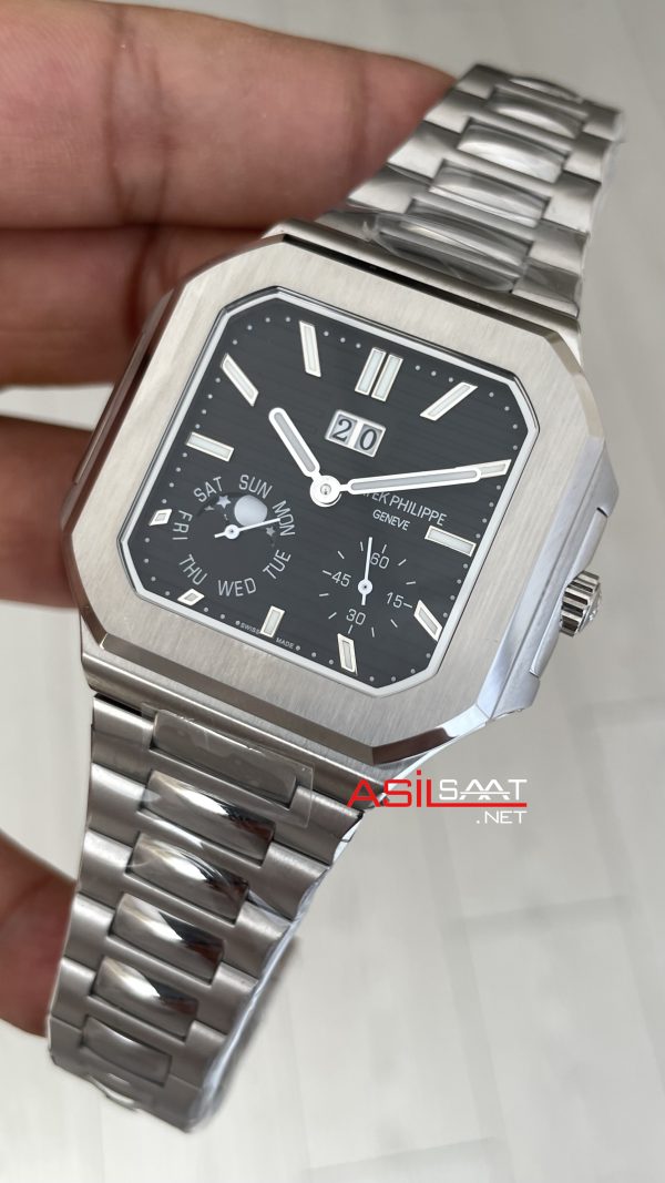 Patek Philippe Cubitus 5822P Date Day Moon Phase 45mm Silver Siyah Kadran