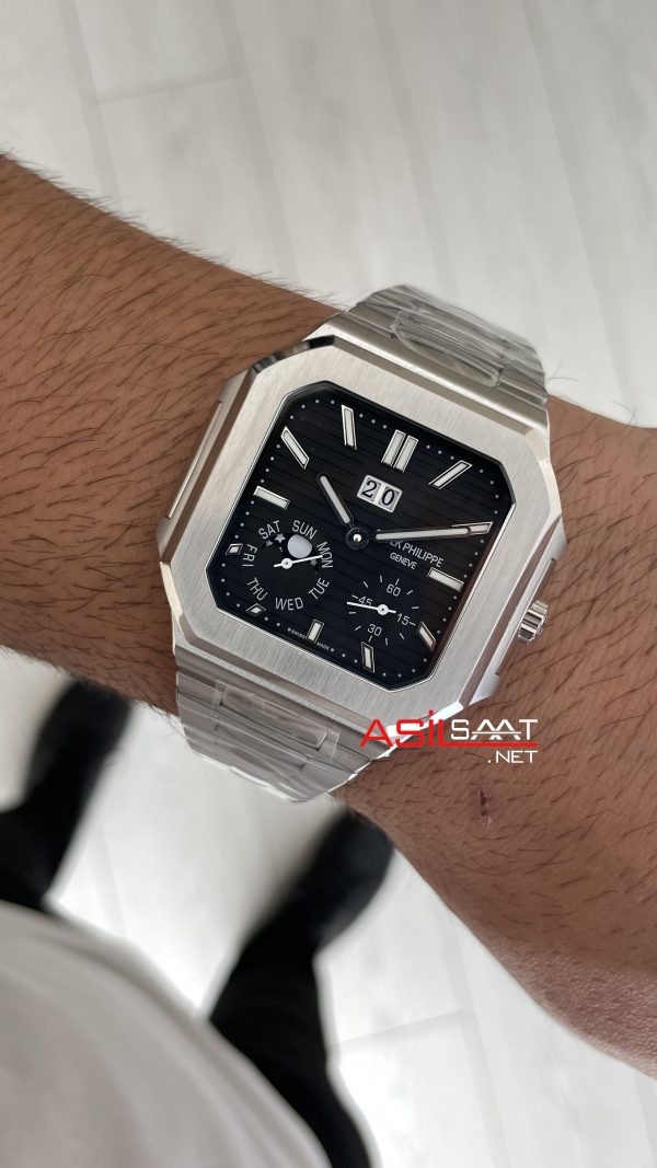 Patek Philippe Cubitus 5822P Date Day Moon Phase 45mm Silver Siyah Kadran