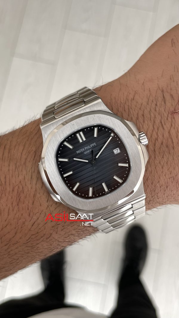 Patek Philippe Nautilus 5711 Mavi Kadran 40mm PP Factory