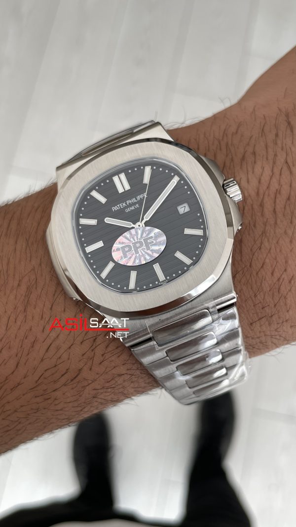 Patek Philippe Nautilus 5711 Siyah Kadran 40mm PP Factory Patek Philippe Nautilus 5711 Siyah Kadran 40mm PP Factory