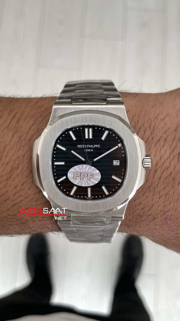 Patek Philippe Nautilus 5711 Siyah Kadran 40mm PP Factory Patek Philippe Nautilus 5711 Siyah Kadran 40mm PP Factory
