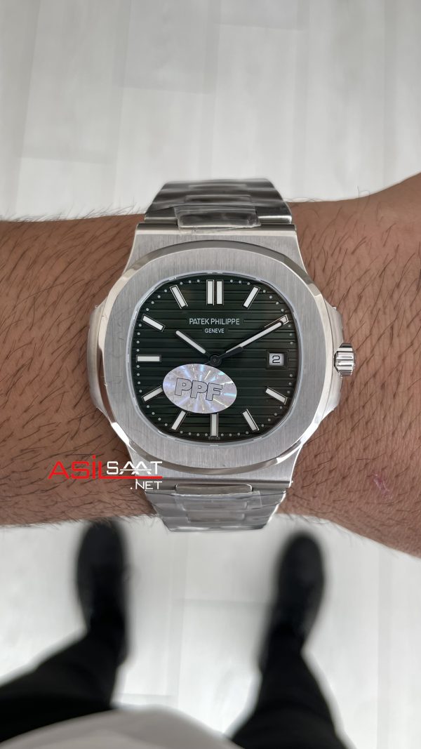 Patek Philippe Nautilus 5711 Yeşil Kadran 40mm PP Factory