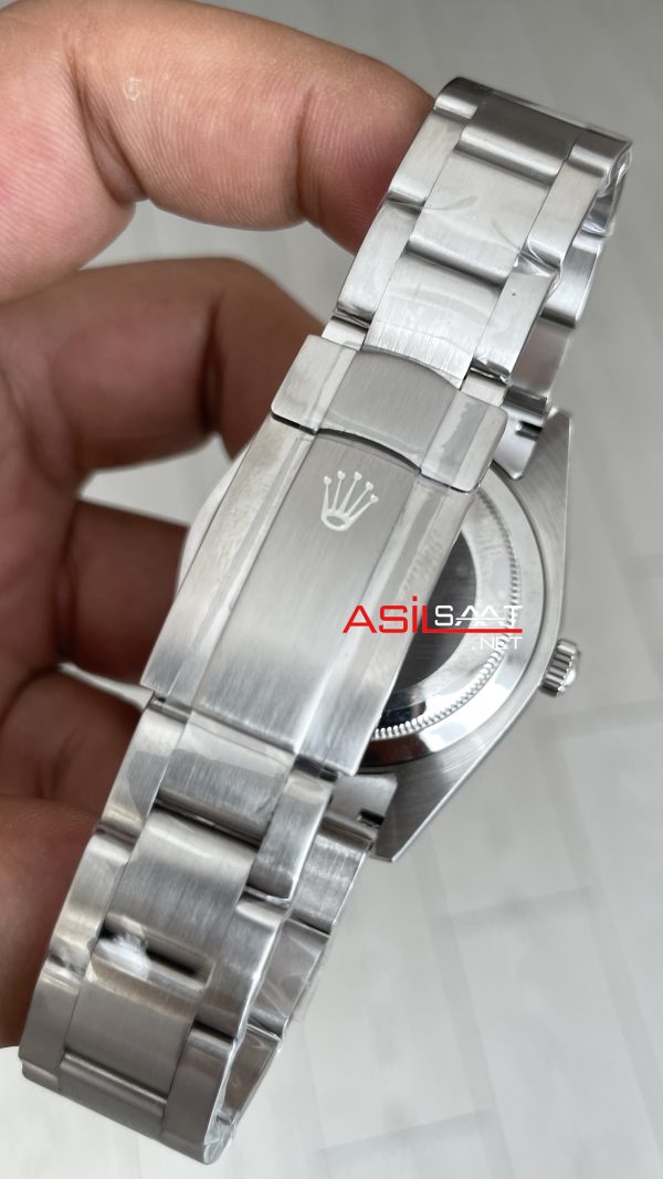 Rolex Oyster Celebration 134300 Silver 41mm Rolex Oyster Celebration 134300 Silver 41mm