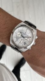 Vacheron Constantin Overseas Silver 44mm Beyaz Kadran Replika Saat