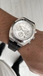 Vacheron Constantin Overseas Silver 44mm Beyaz Kadran Replika Saat
