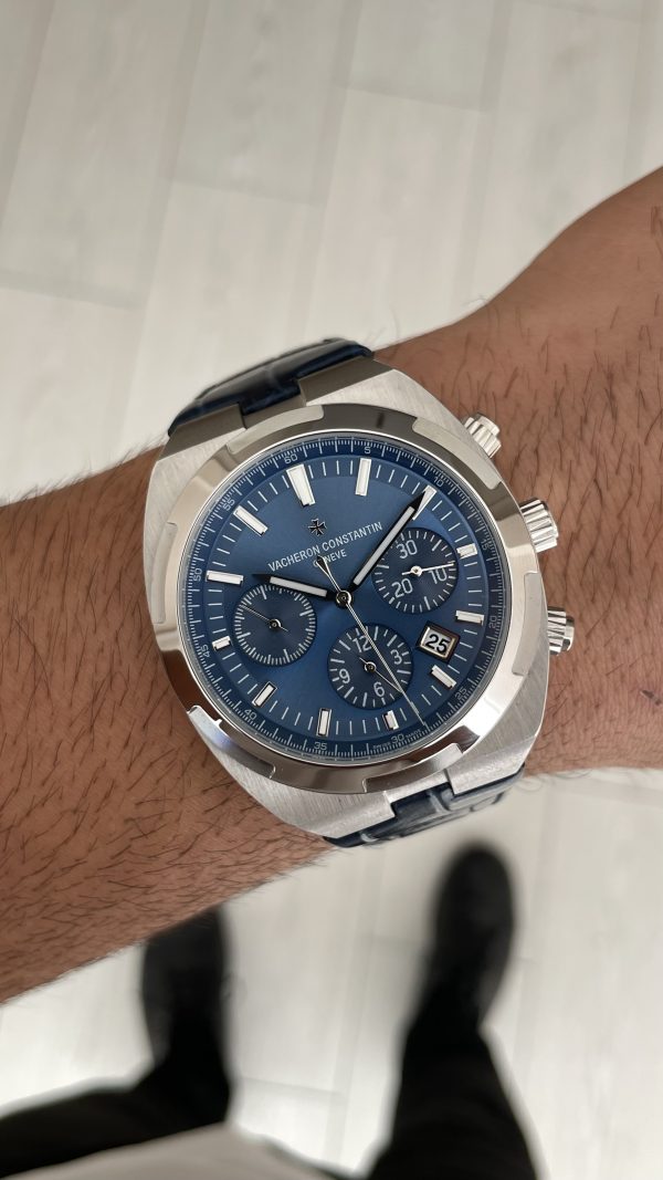 Vacheron Constantin Overseas Silver 44mm Mavi Kadran Replika Saat Vacheron Constantin Overseas Silver 44mm Mavi Kadran Replika Saat
