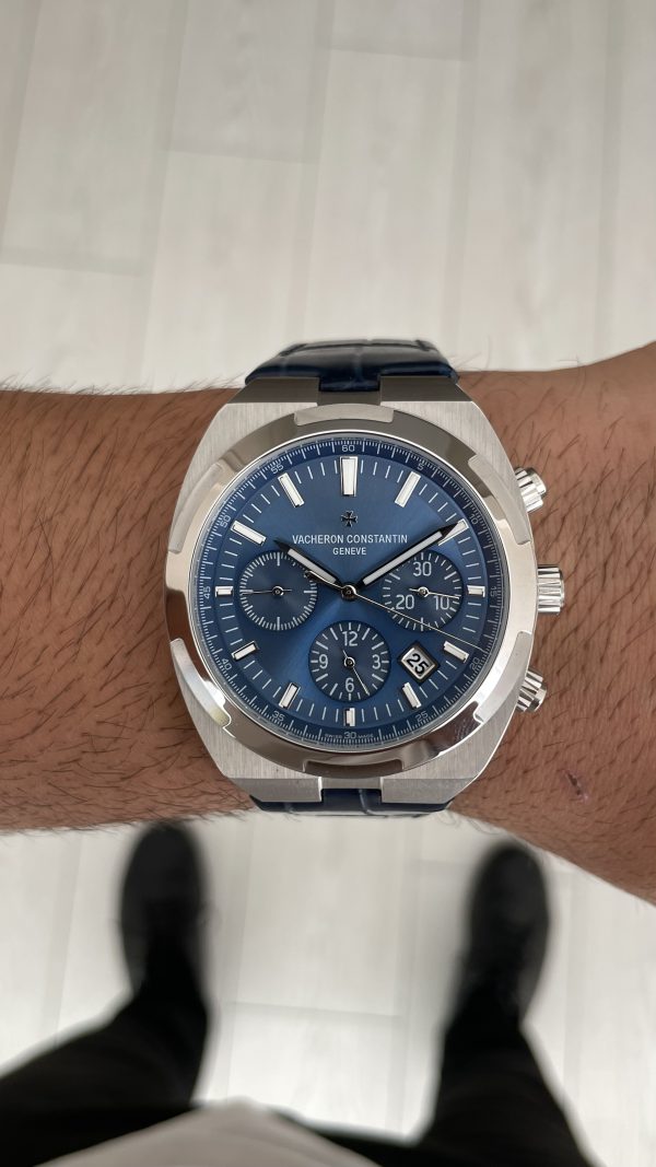 Vacheron Constantin Overseas Silver 44mm Mavi Kadran Replika Saat Vacheron Constantin Overseas Silver 44mm Mavi Kadran Replika Saat